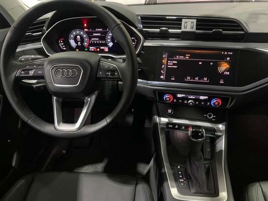 AUDI-Q3-2.0 40 TFSI GASOLINA ANNIVERSARY EDITION QUATTRO TIPTRONIC AUDI-Q3-2024