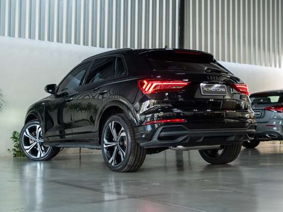 AUDI-Q3-2.0 40 TFSI GASOLINA PERFORMANCE BLACK PLUS QUATTRO TIPTRONIC AUDI-Q3-2024