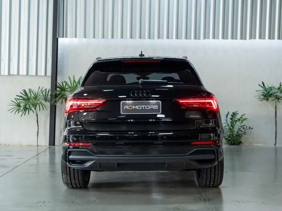 AUDI-Q3-2.0 40 TFSI GASOLINA PERFORMANCE BLACK PLUS QUATTRO TIPTRONIC AUDI-Q3-2024