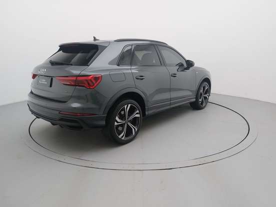 AUDI-Q3-2023