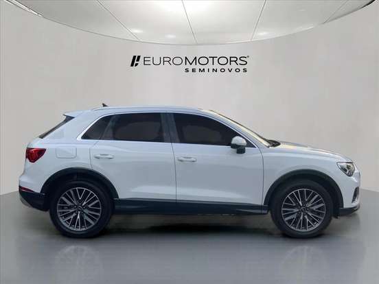 AUDI-Q3-2024