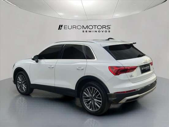 AUDI-Q3-2024