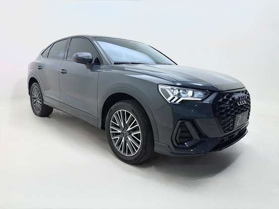 AUDI-Q3-2023