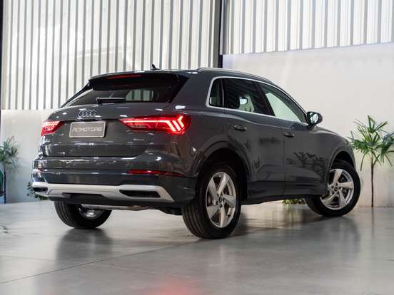 AUDI-Q3-2.0 40 TFSI GASOLINA PERFORMANCE QUATTRO TIPTRONIC AUDI-Q3-2022