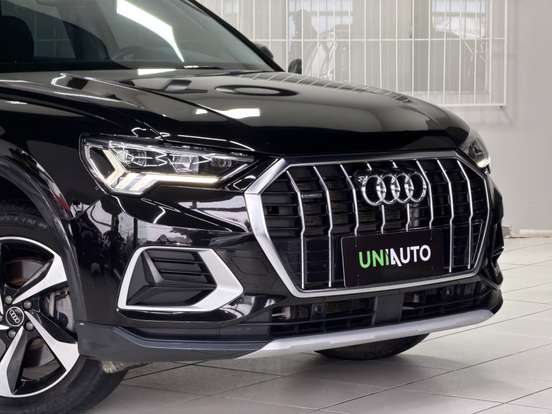 AUDI-Q3-2022