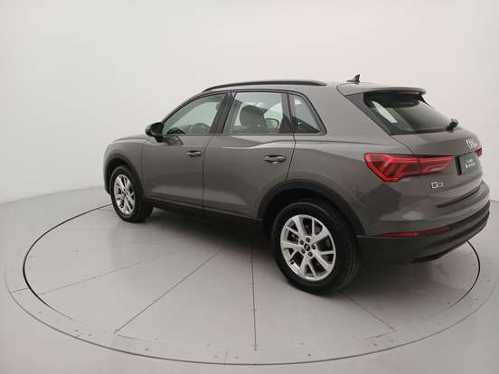 AUDI-Q3-2024