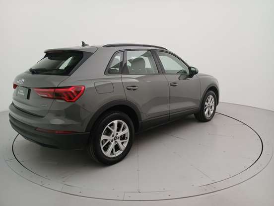 AUDI-Q3-2024