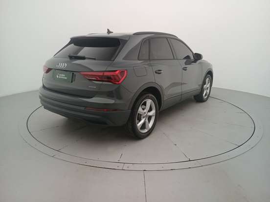 AUDI-Q3-2024