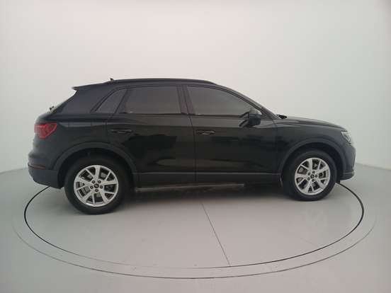 AUDI-Q3-2024