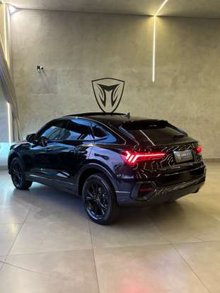 AUDI-Q3-2023