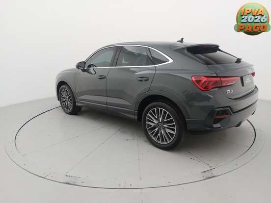 AUDI-Q3-2023