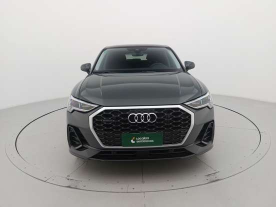 AUDI-Q3-2023
