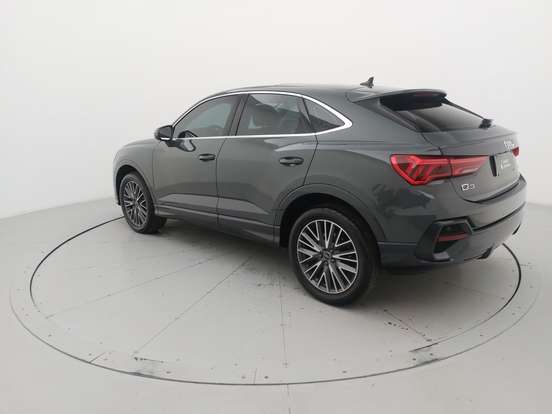 AUDI-Q3-2023