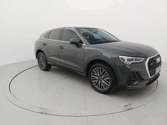 AUDI-Q3-2023