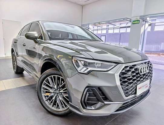 AUDI-Q3-2024