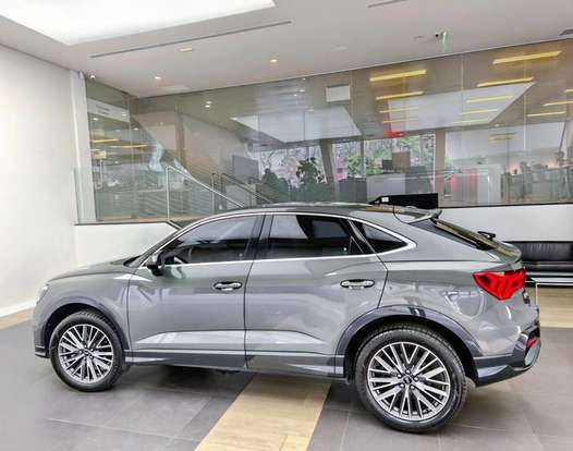 AUDI-Q3-2024