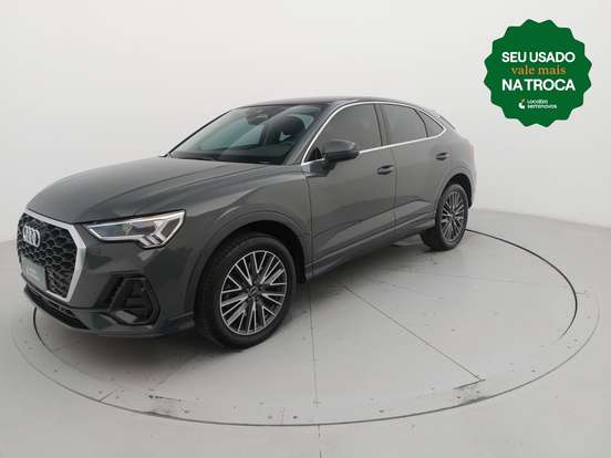 AUDI-Q3-2023