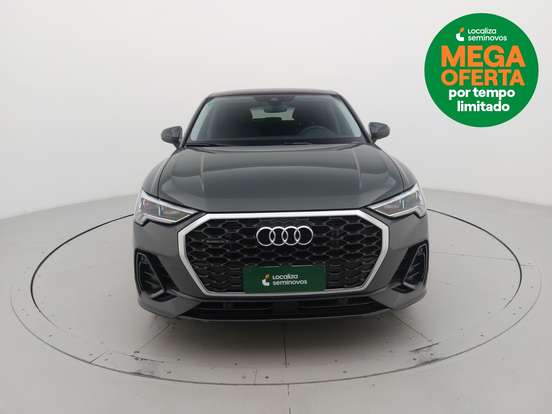 AUDI-Q3-2023