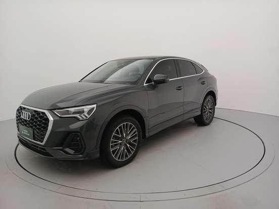 AUDI-Q3-2023