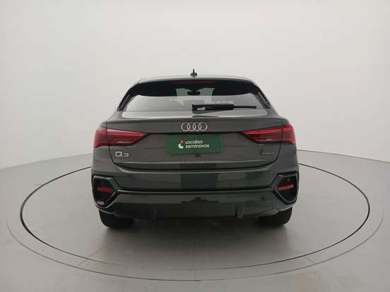 AUDI-Q3-2023