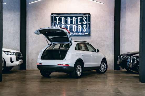 AUDI-Q3-2014