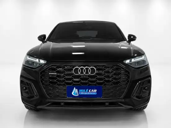 AUDI-Q5-2022