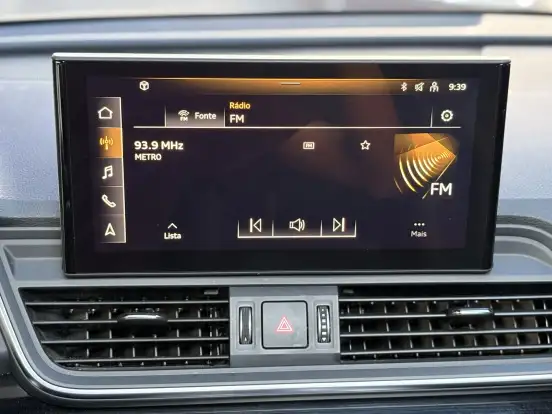 AUDI-Q5-2022