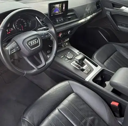 AUDI-Q5-2019