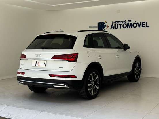 AUDI-Q5-2023