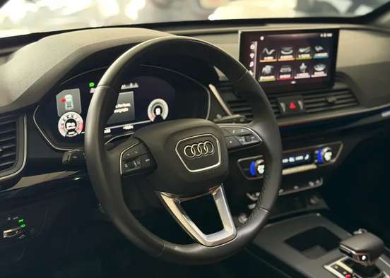 AUDI-Q5-2023