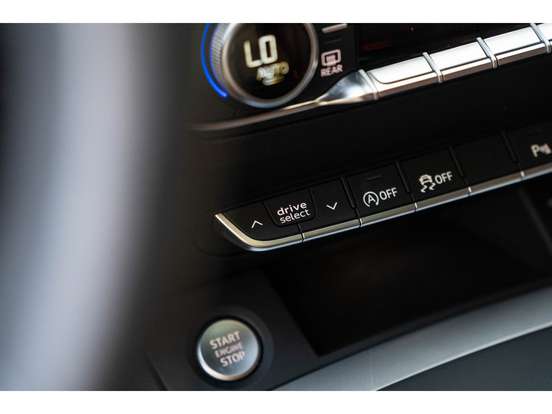 AUDI-Q5-2023