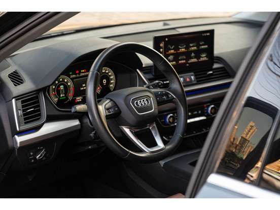 AUDI-Q5-2023