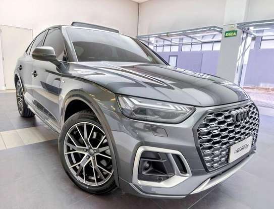 AUDI-Q5-2021
