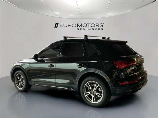 AUDI-Q5-2024