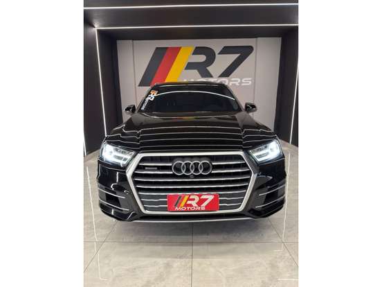 AUDI-Q7-2018