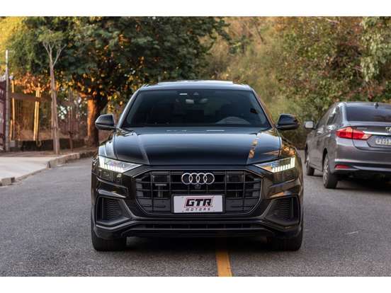 AUDI-Q8-3.0 TFSI GASOLINA PERFORMANCE BLACK QUATTRO TIPTRONIC AUDI-Q8-2022
