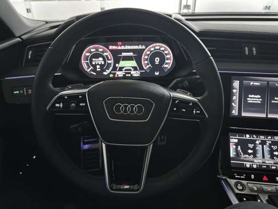 AUDI-Q8 E-TRON-55 ELÉTRICO PERFORMANCE BLACK QUATTRO AUDI-Q8 E-TRON-2023