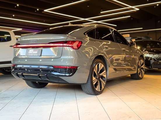 AUDI-Q8 E-TRON-2023
