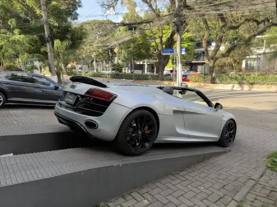 AUDI-R8-5.2 FSI QUATTRO SPYDER V10 40V GASOLINA 2P R-TRONIC AUDI-R8-2011