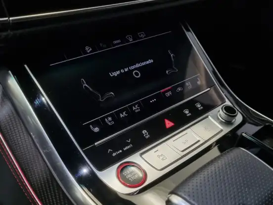 AUDI-RS Q8-2020