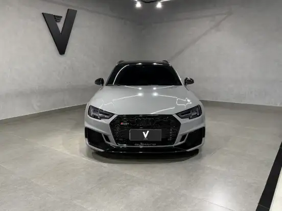 AUDI-RS4-2018