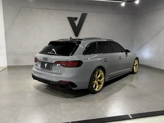 AUDI-RS4-2018