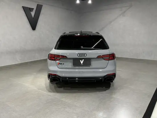 AUDI-RS4-2018