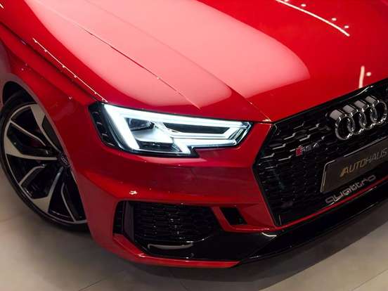 AUDI-RS4-2019