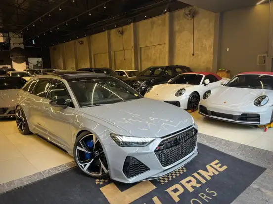 AUDI-RS6-2021