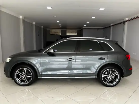 AUDI-SQ5-2018