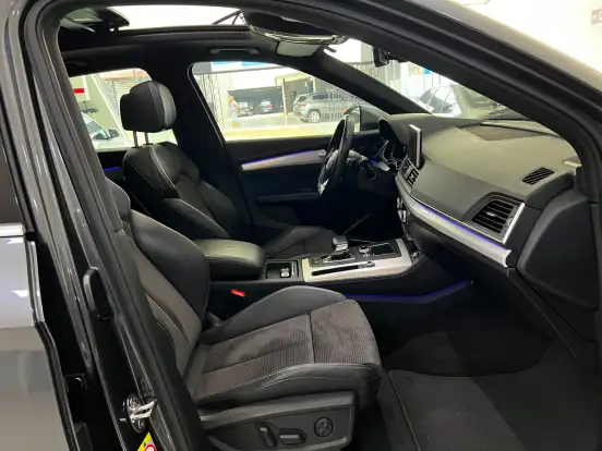 AUDI-SQ5-2018