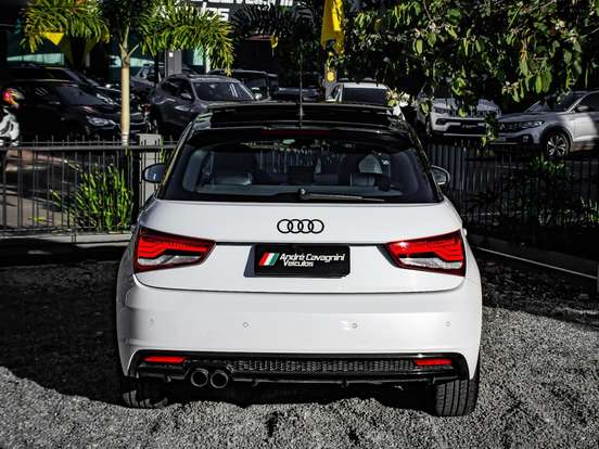 AUDI-A1-1.8 TFSI SPORTBACK AMBITION GASOLINA 4P S-TRONIC AUDI-A1-2015