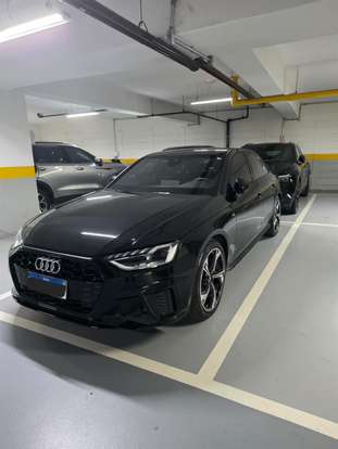 AUDI-A4-2023