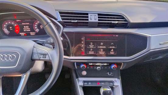 AUDI-Q3-2020
